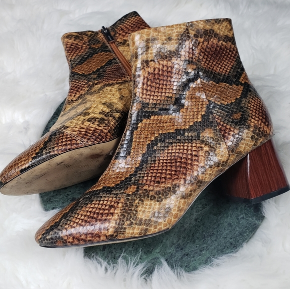 Topshop "Babe" Snake bootie with polished wooden heel size 10.5 - Picture 2 of 7
